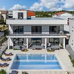 Apartment Claudio - Happy Vodice