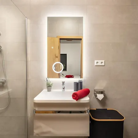 Claudio - Happy * Vodice