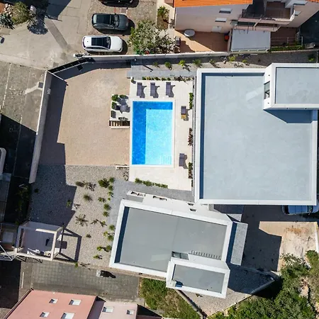 Appartamento Claudio With Private Pool - Happy Vodice