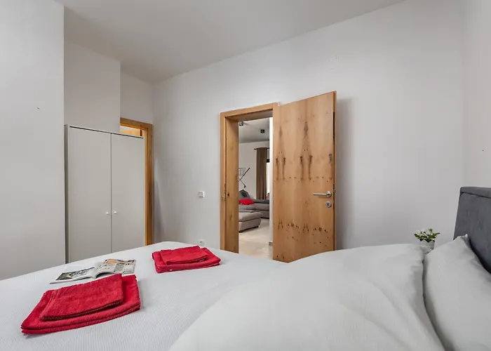 Claudio - Happy Apartman